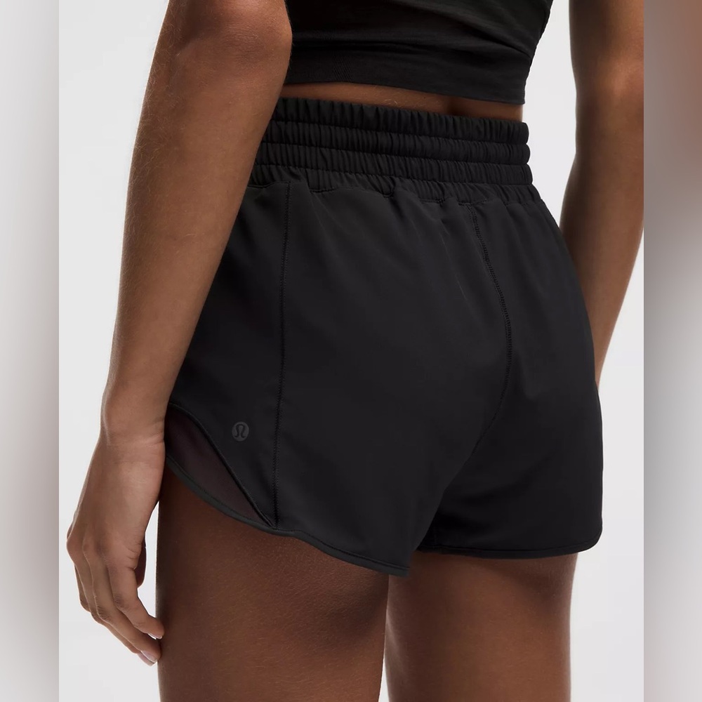 Women’s Lululemon Hotty Hot High-Rise Lined Short 2.5"